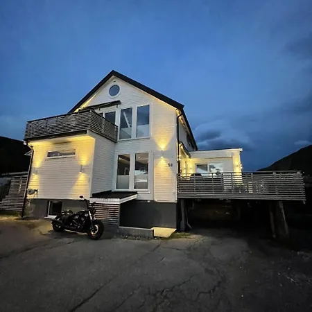 Tromsdalen 1 - Free Parking Apartment Tromso