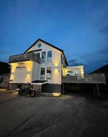 Apartament Tromsdalen 1 - Free Parking, Views & Near Attractions